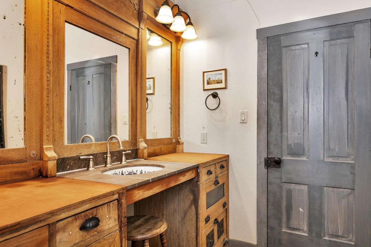 Adams Travis - 1B1Ba, Pet Friendly With Fee, Walk To Main Villa Fredericksburg Dış mekan fotoğraf